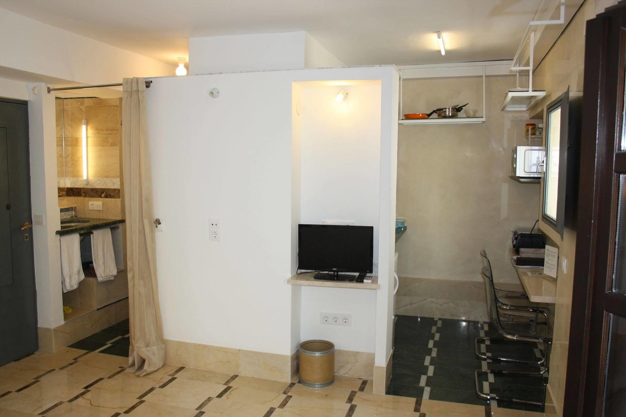 Estudio Padre Manjon Séville Extérieur photo