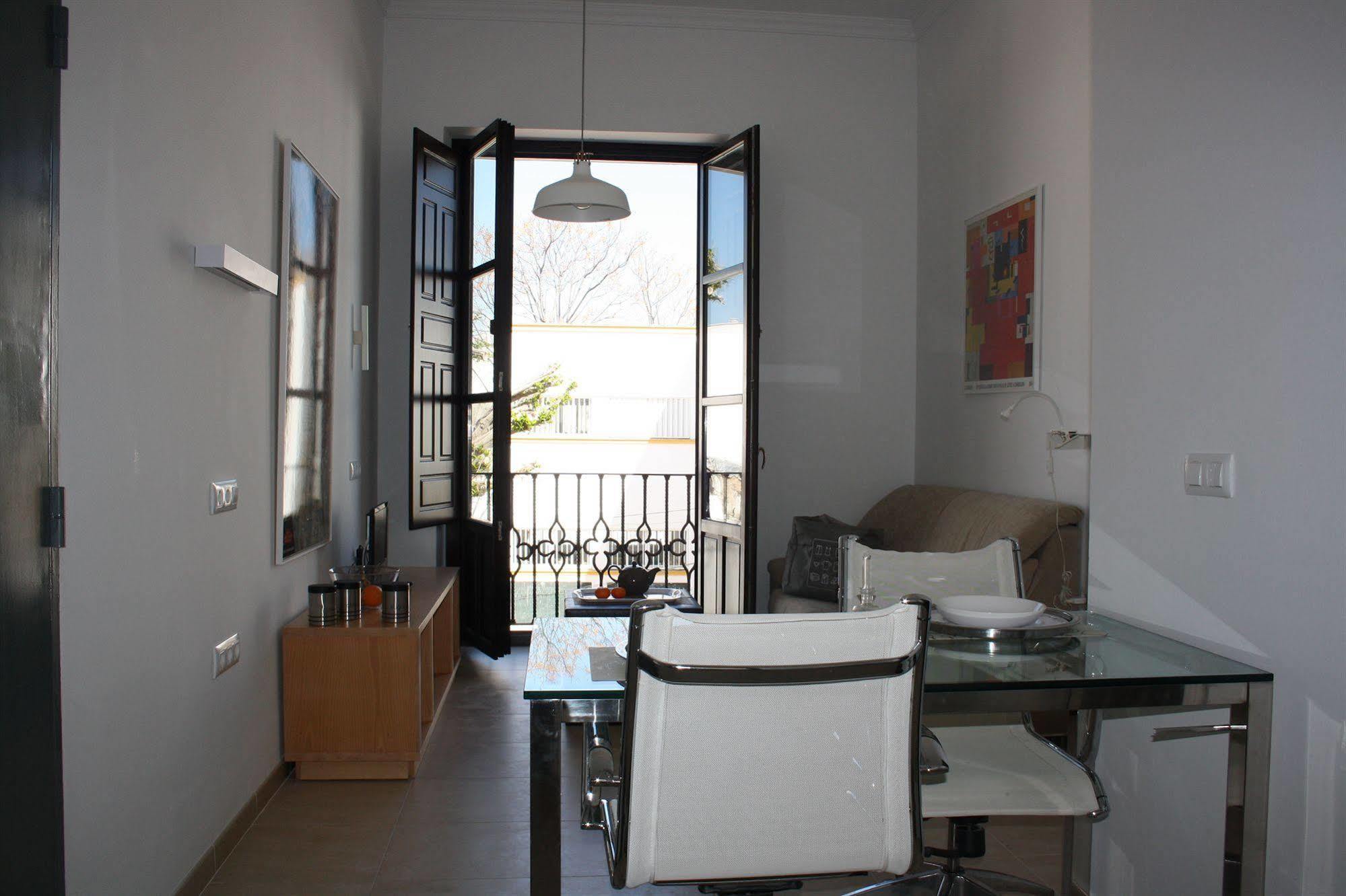 Estudio Padre Manjon Séville Extérieur photo