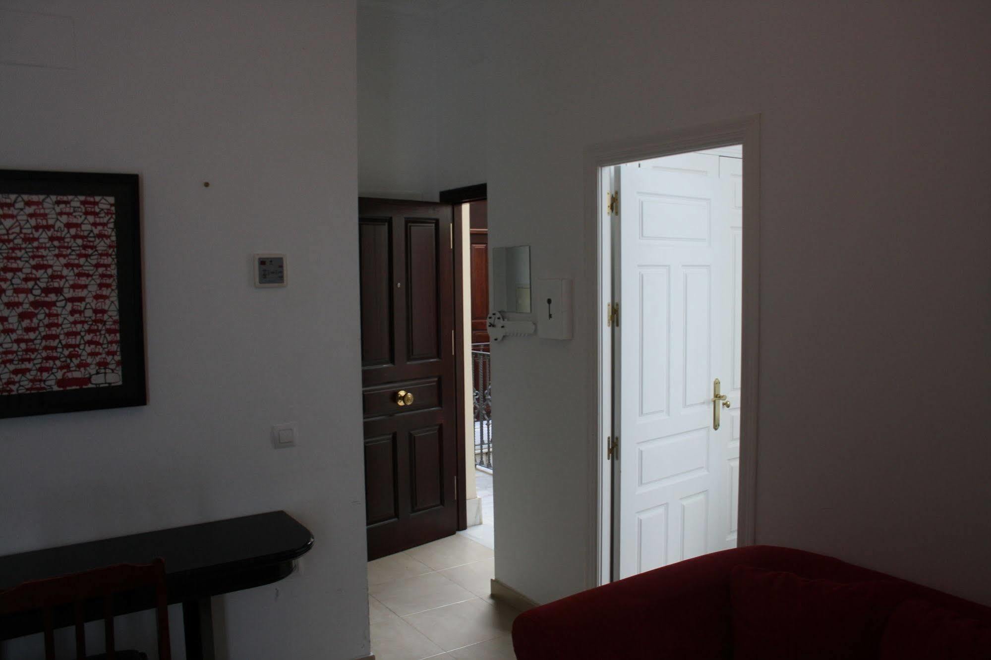 Estudio Padre Manjon Séville Extérieur photo